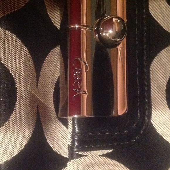 Coach purse - Picture 2 of 4