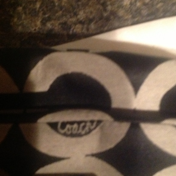 Coach purse - Picture 4 of 4