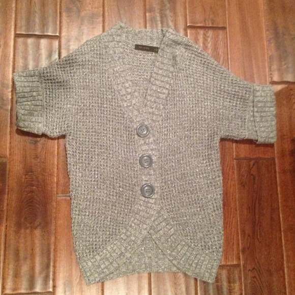 Silver sweater - Picture 1 of 2