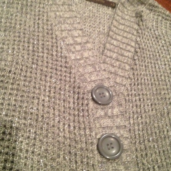 Silver sweater - Picture 2 of 2