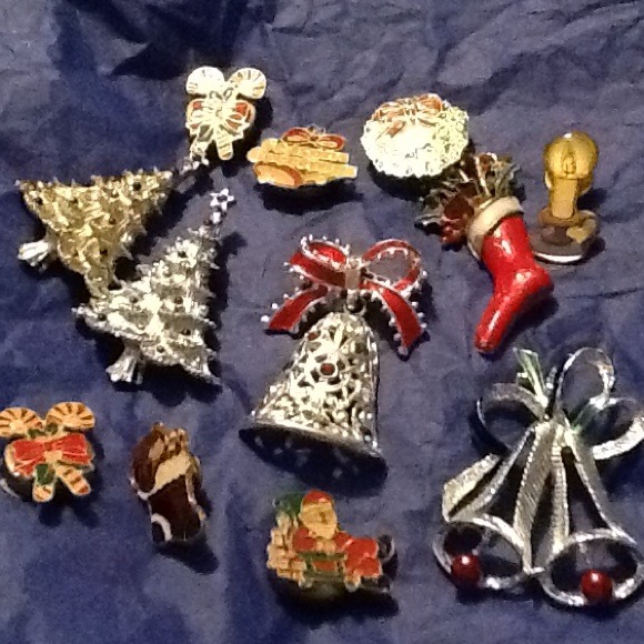 Christmas pins (sold)