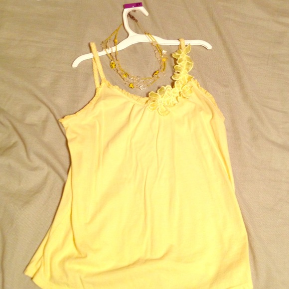 Old navy original yellow cute spaghetti strap - Picture 1 of 3