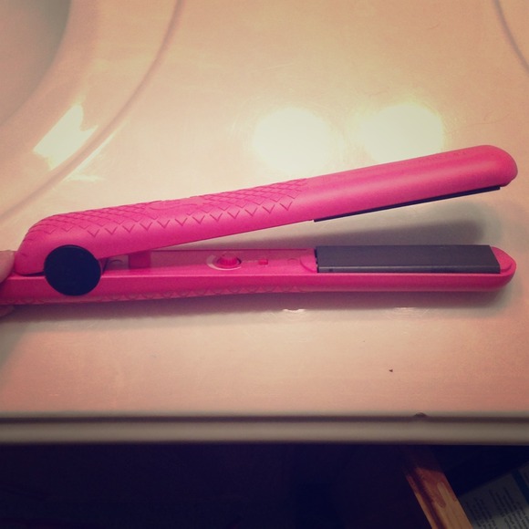 Herstyler straightener!