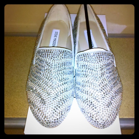 Steve Madden Shoes - BNWT!! Steve madden Glitzy loafers 7 1/2