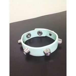 Mint Round Stud Bracelet