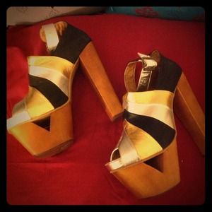 REDUCED PRICE! NEW-NEVER WORN-Jeffrey Campbell