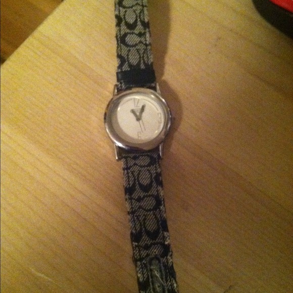 coach watch - Picture 2 of 2