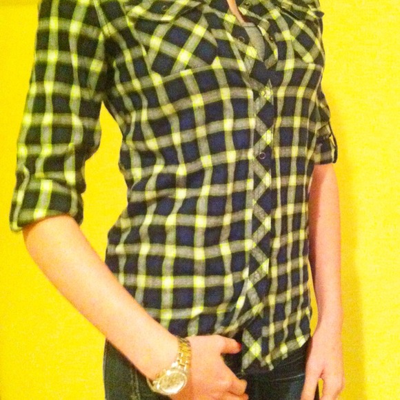 Navy&Green Plaid Button Up