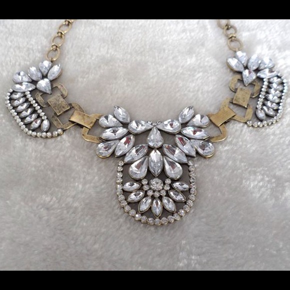 SOLD!!!!!!! Crystal Statement Necklace