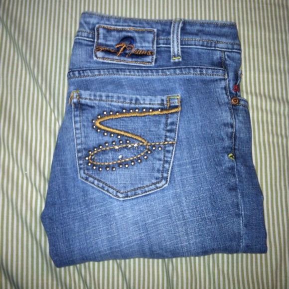 100% authentic 7 boot cut jeans! 👖🎀