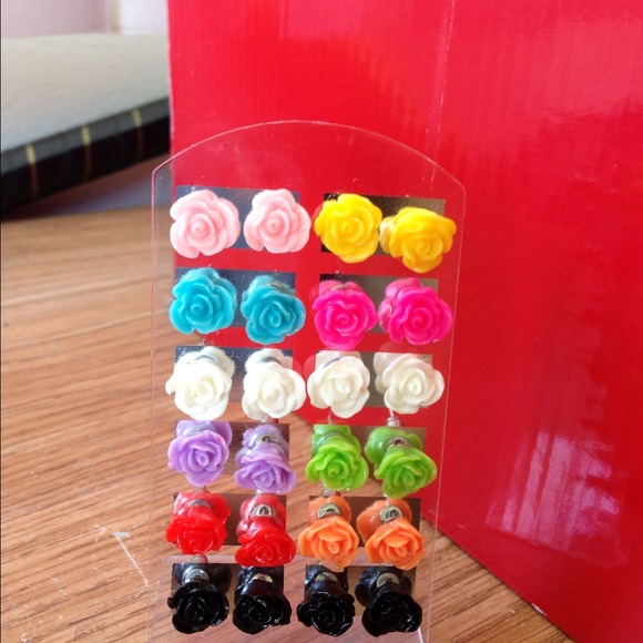 Earring for rollypolly121