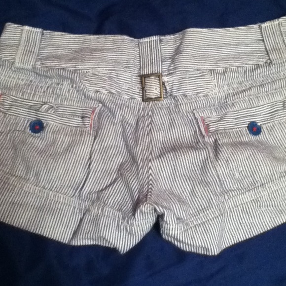 American Eagle shorts! - Picture 3 of 4