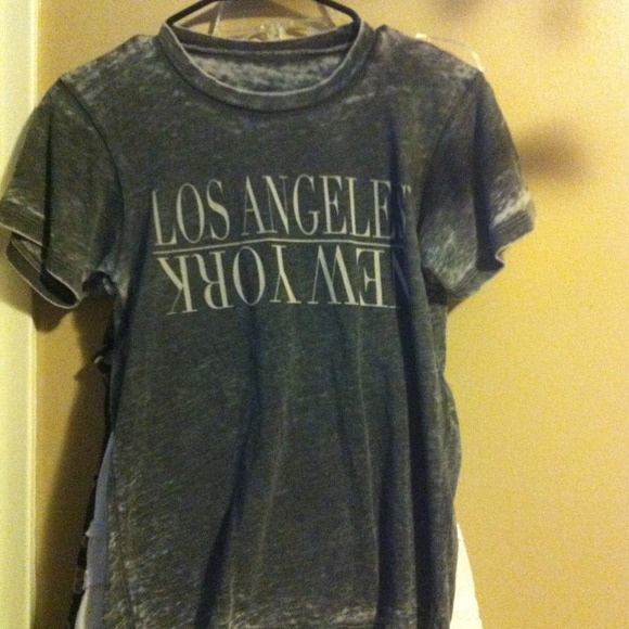 🌻SOLD🌻La/ny burnout tee