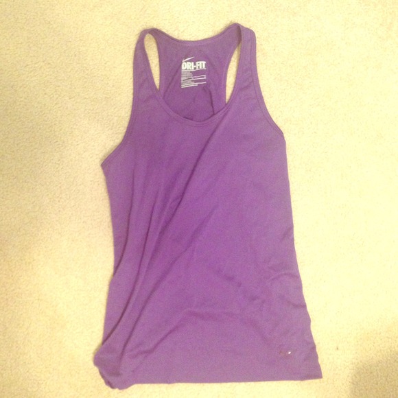 Nike dri-fit top NWOT