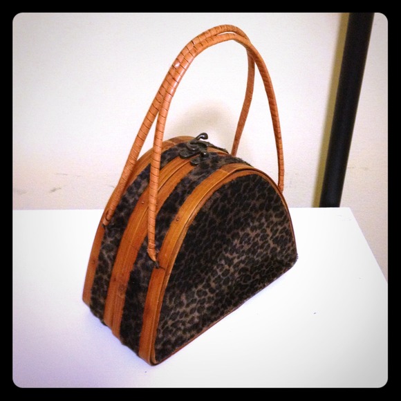 Vintage Hand Bag - Picture 1 of 2