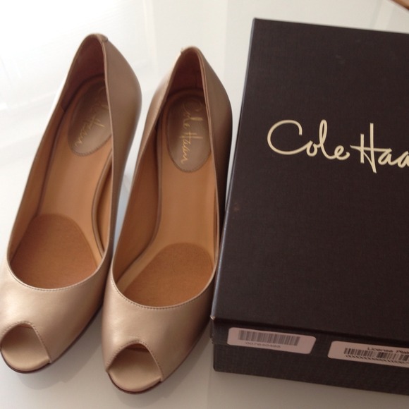 Champagne cole Han peeptoe pumps size 7.5