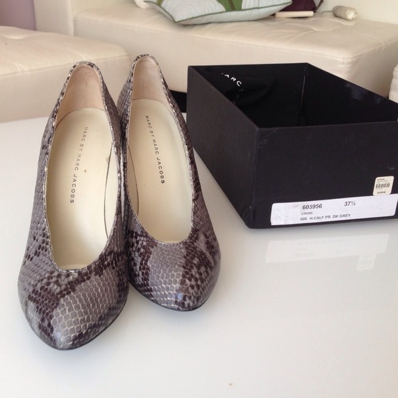 Marc by Marc Jacobs pumps 37.5
