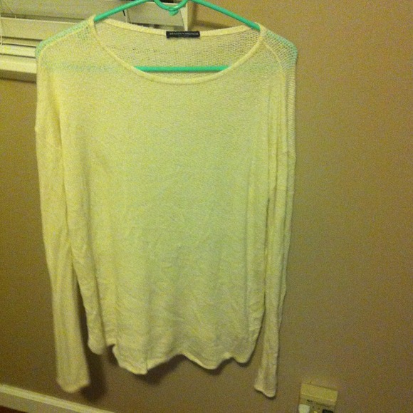 🌻SOLD🌻Creme sweater