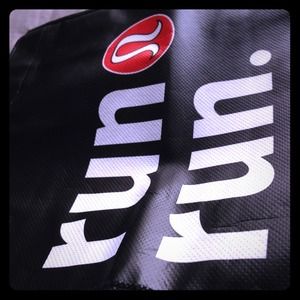 Lululemon reusable bag
