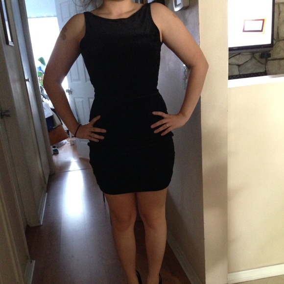 Black Velvet Dress - Picture 4 of 4