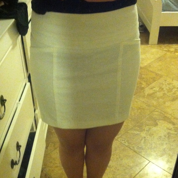 White /off white skirt