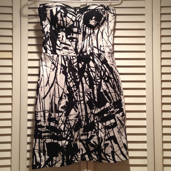 SOLD 🙅 Splattered Dress