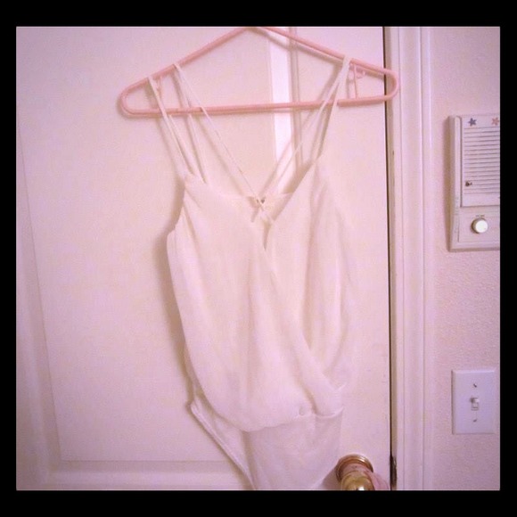 ❌ SOLD❌ Xageratted strappy bodysuit