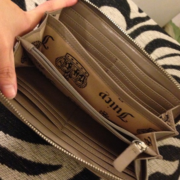 ❗REDUCED ❗Juicy Couture - Picture 3 of 3