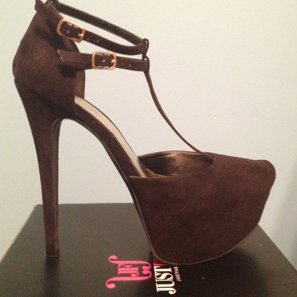Heels - Picture 1 of 3