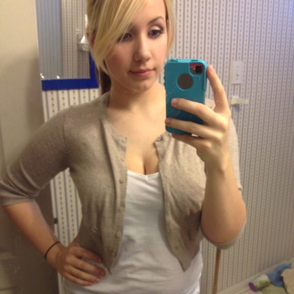 Old navy half-sleeve cardigan - Picture 3 of 3
