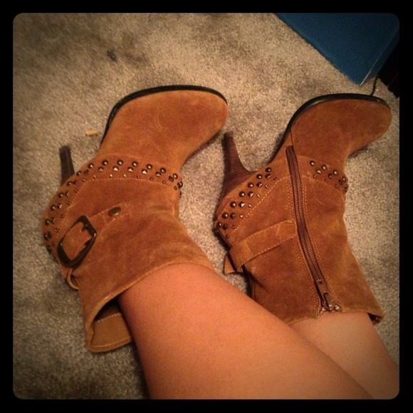 Boots brown!!