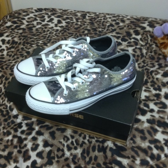 ❌❌HOLD! Sequin Converse