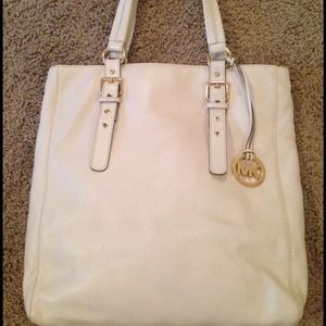 Michael Kors Bags - Michael Kors ivory purse/tote bag brand new!! Michael Kors Bags - Michael Kors ivory purse/tote bag brand new!!