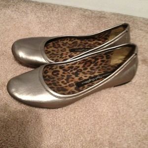 American Eagle Ballet Flats! Sz 8.5