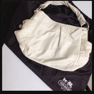 Gorgeous Coach Bag!! Excellent condition😍