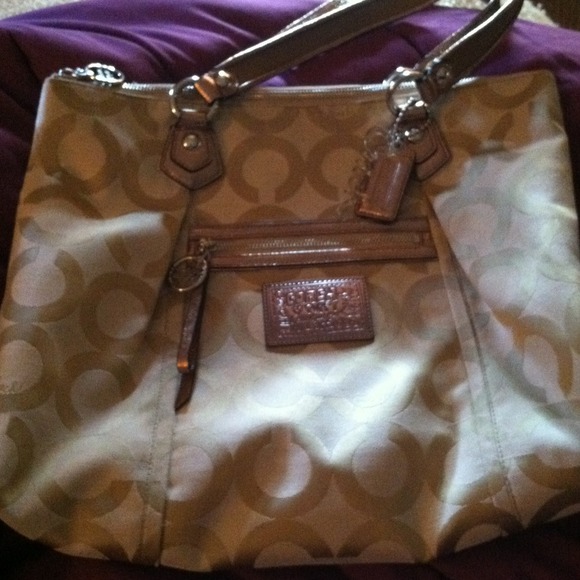 Coach Handbags - Large coach poppy bag with dust bag mandymay787