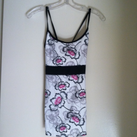 SOLD!!!!!   Soybu  yoga top bundled