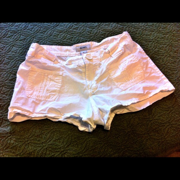 Old Navy White Cargo Shorts Size 4