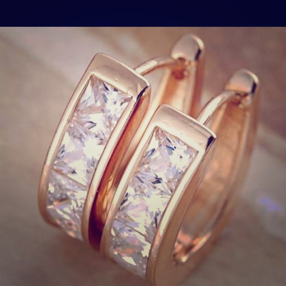 CZ hoop earrings. Small, very delicate and elegant