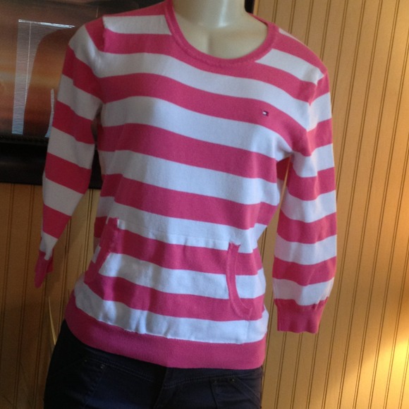 2Tommy Hilfiger sweaters