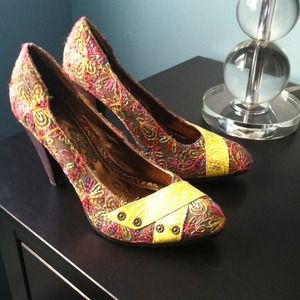 Colorful pumps