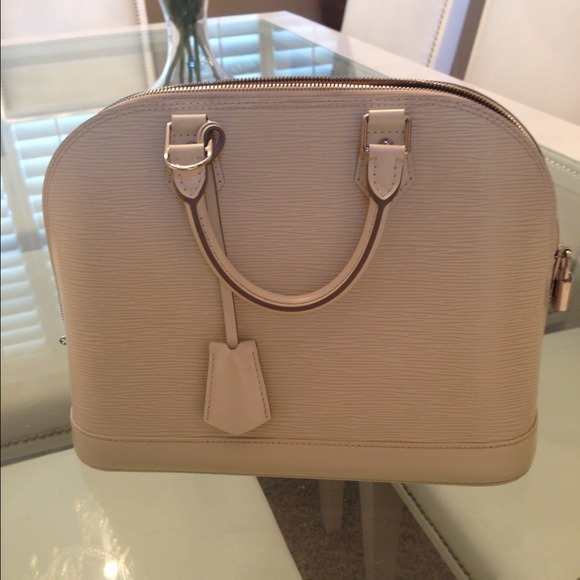 "Authentic"Louis Vuitton PM Alma bag