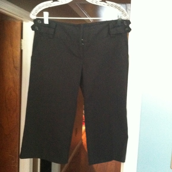 Editor capris black