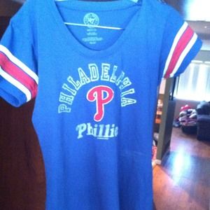 47 brand vintage philadelphia phillies tshirt