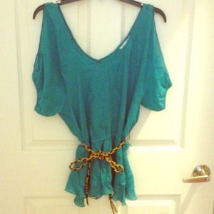 Nwot Very cute Blue blouse!