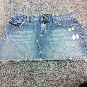 Distressed jean skirt 3/4