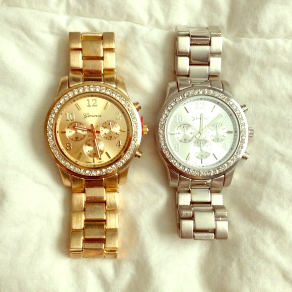 ✨Geneva women's boyfriend style watches.✨