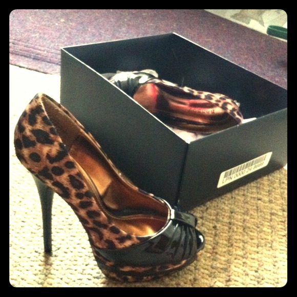 High heels!! SOLD