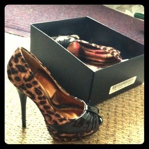 High heels!! SOLD