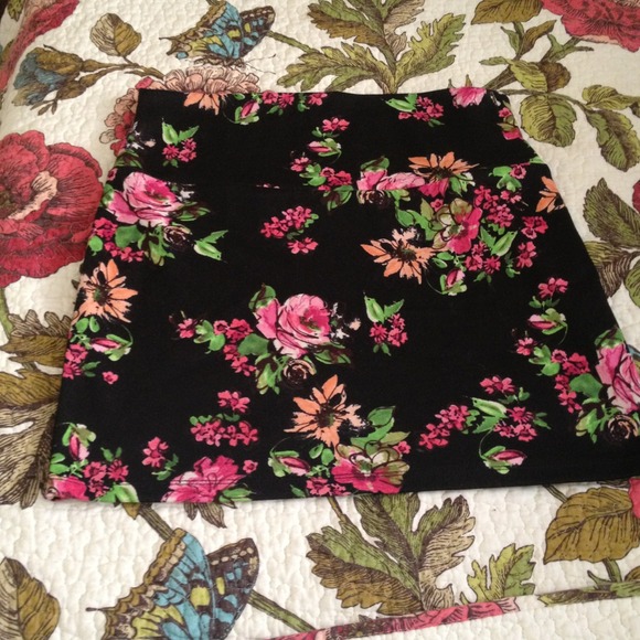 Pencil skirt